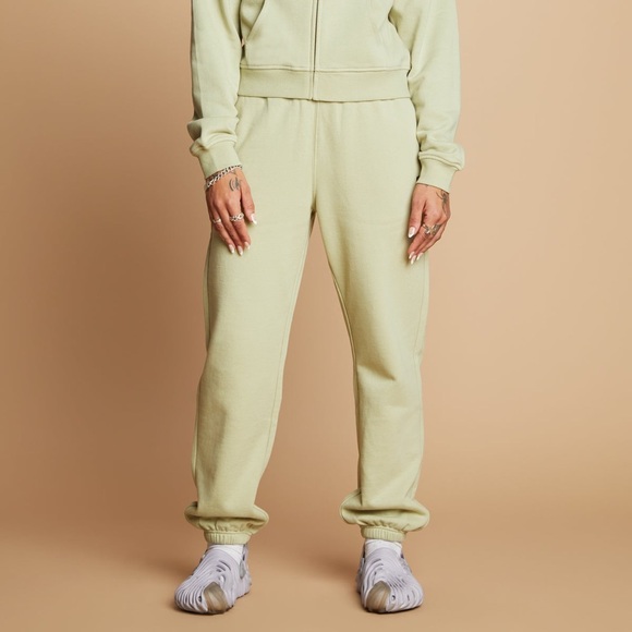 Teddy Fresh - WOMEN'S CLASSIC SWEATPANTS - Picture 2 of 5